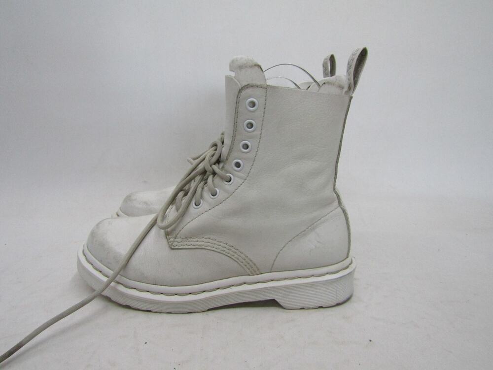 Dr. Martens Womens Size 7 M white Leather 8 Eye Ankle Fashion Boots Bootie
